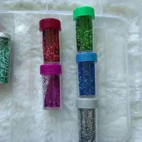Colorful Assortment of Craft Glitter - Picture 4 of 4